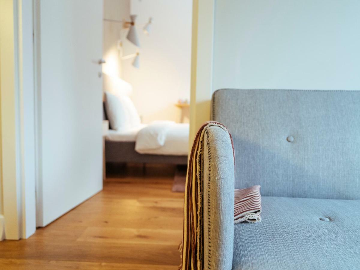 Boutique Luxury Flats - La Maison Du Petit Paris Bukares Bagian luar foto