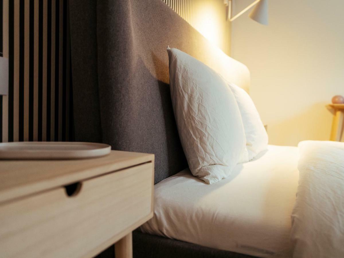 Boutique Luxury Flats - La Maison Du Petit Paris Bukares Bagian luar foto