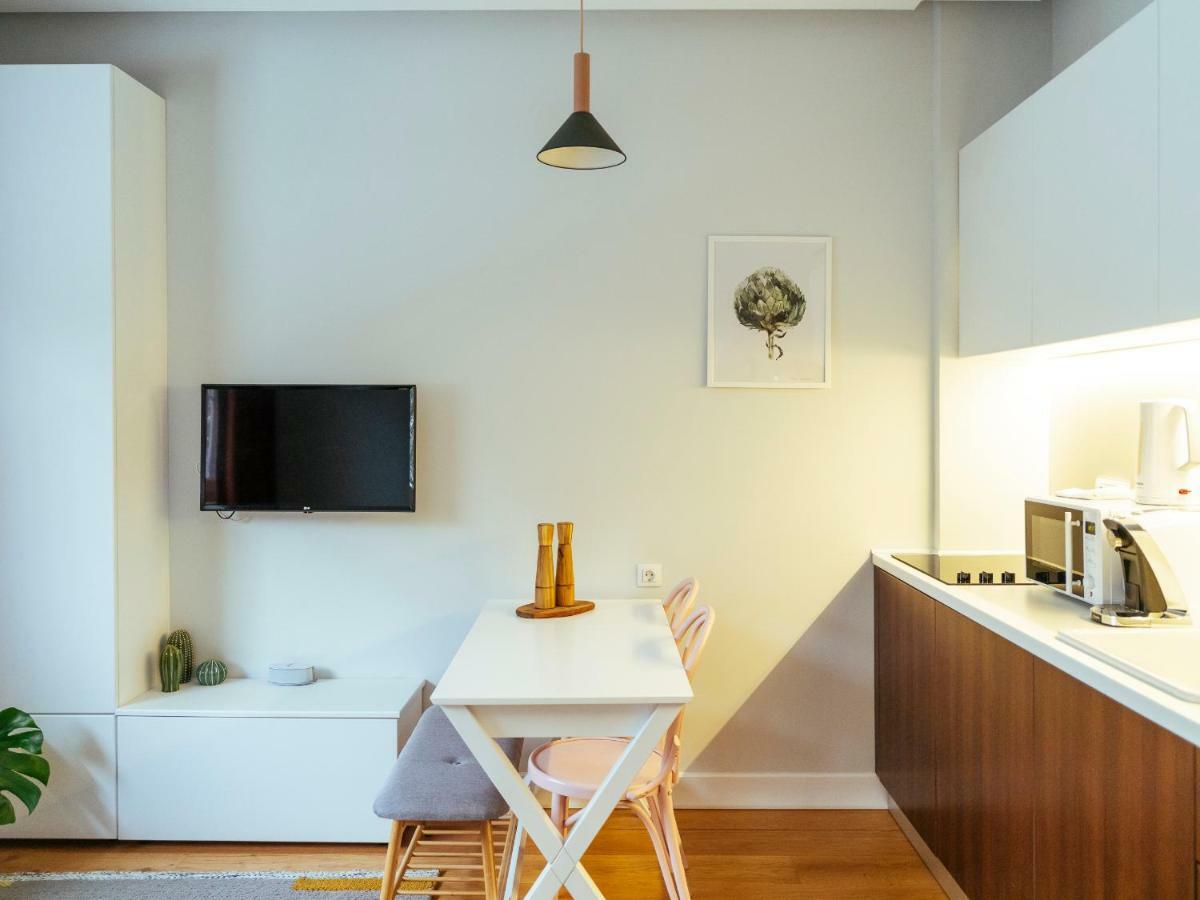 Boutique Luxury Flats - La Maison Du Petit Paris Bukares Bagian luar foto